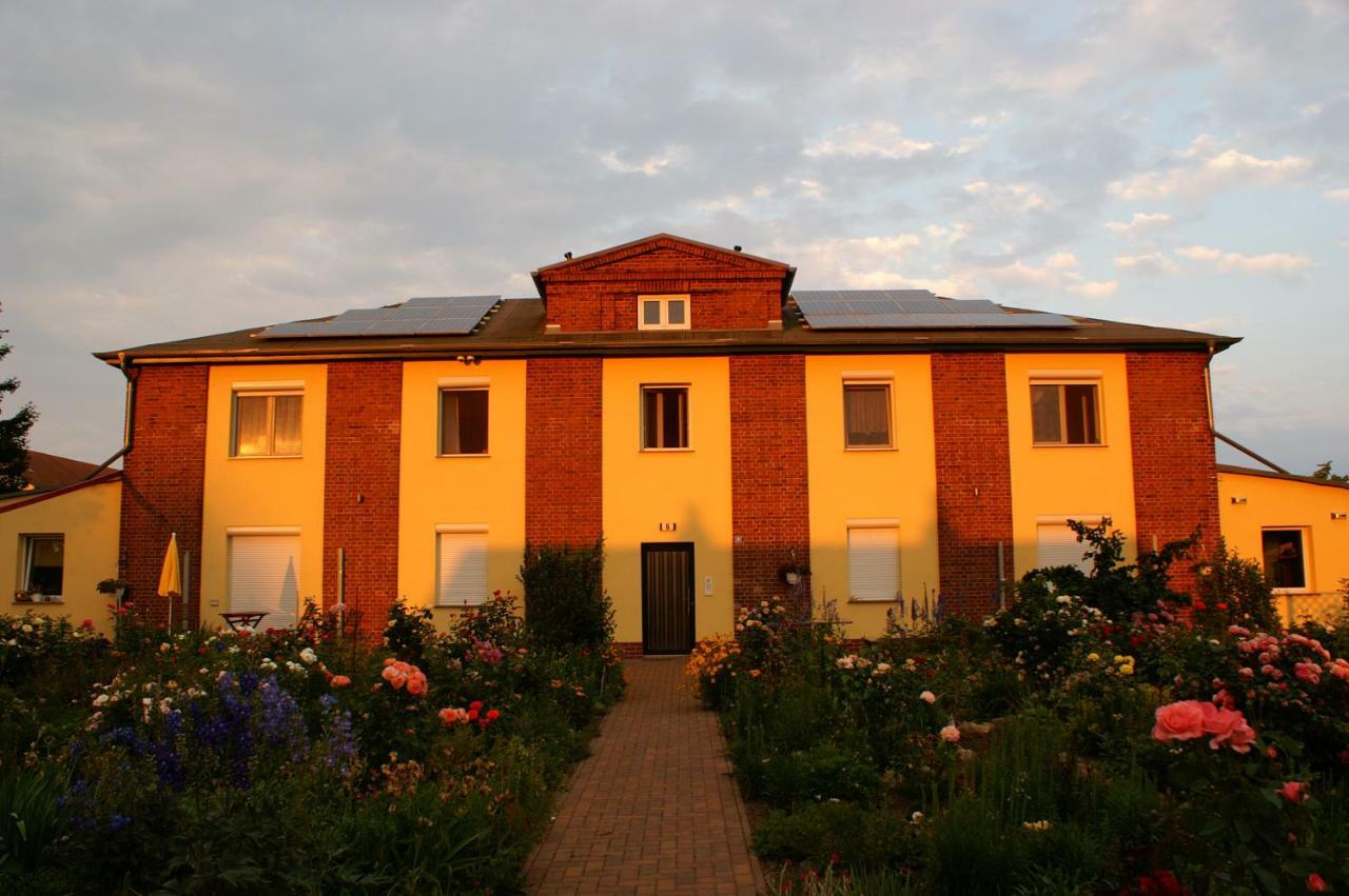 Ferienwohnungen Amselweg Brandenburg (Brandenburg an der Havel) Exterior foto